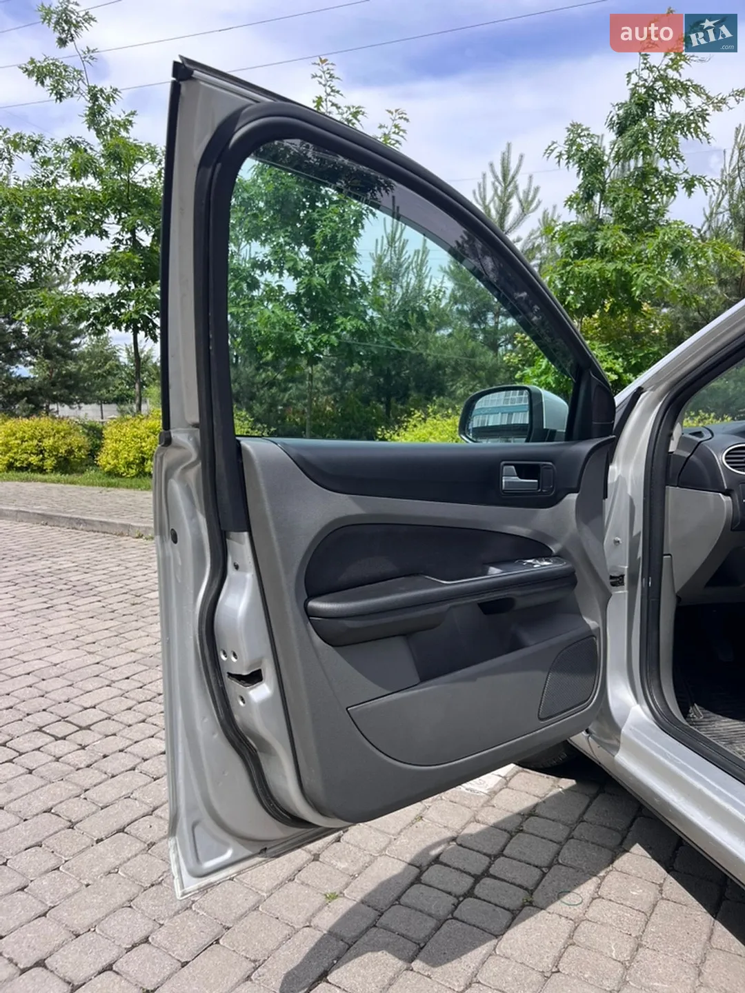 2010 Ford Focus - мініатюра 21