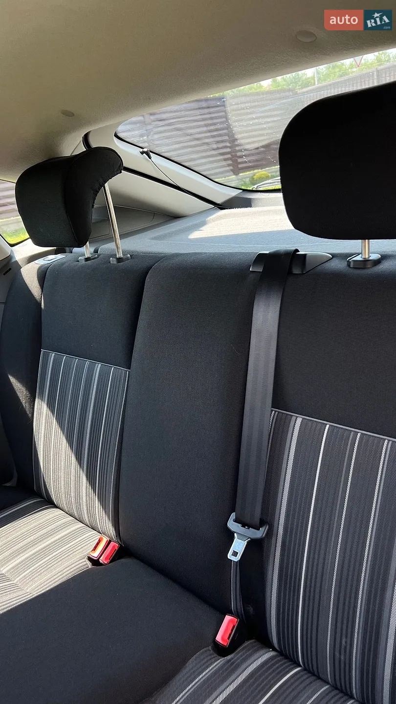 2011 Ford Focus - мініатюра 7