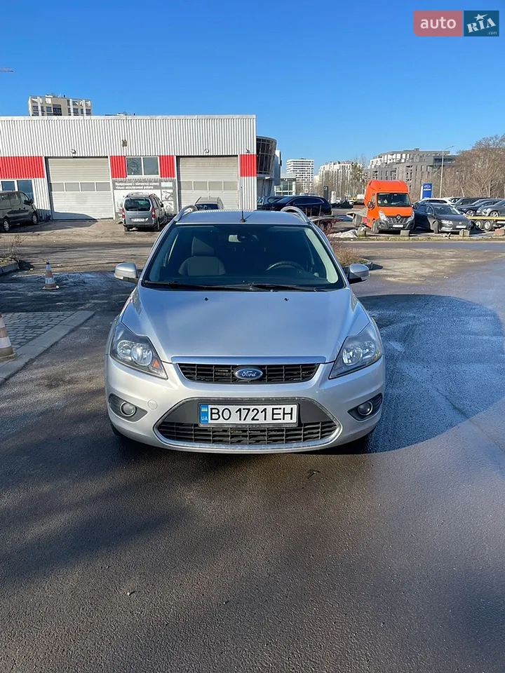 2010 Ford Focus - мініатюра 25