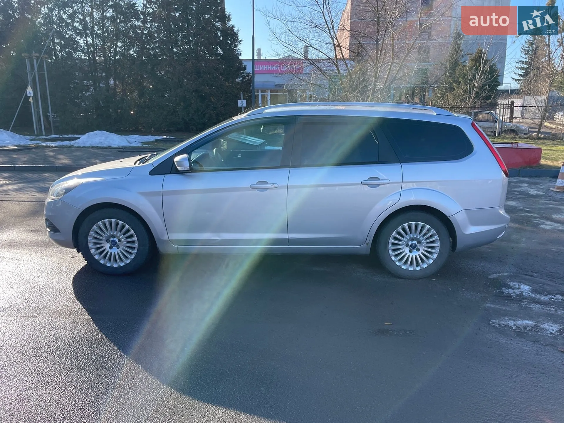 2010 Ford Focus - мініатюра 6
