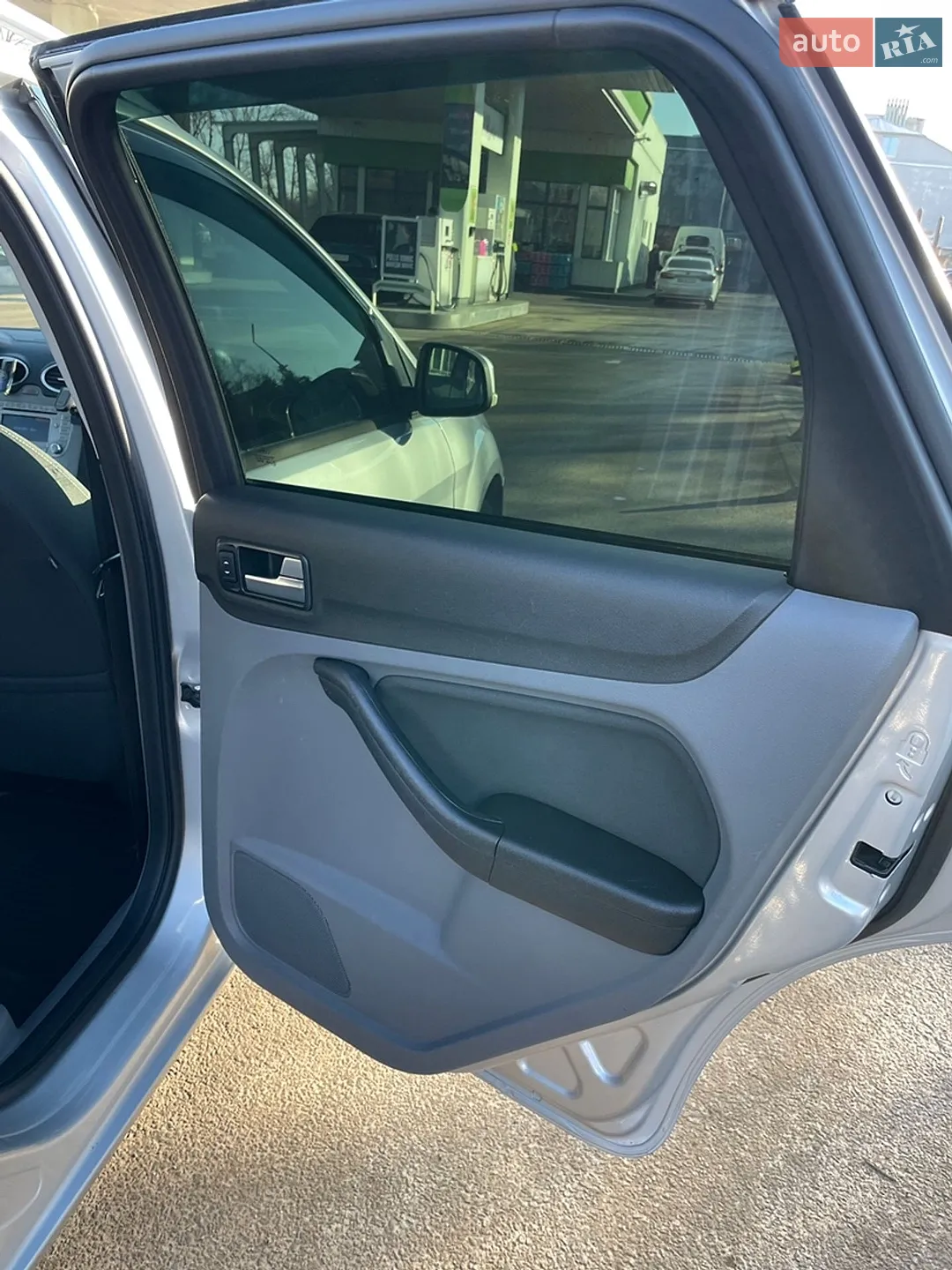 2010 Ford Focus - мініатюра 13