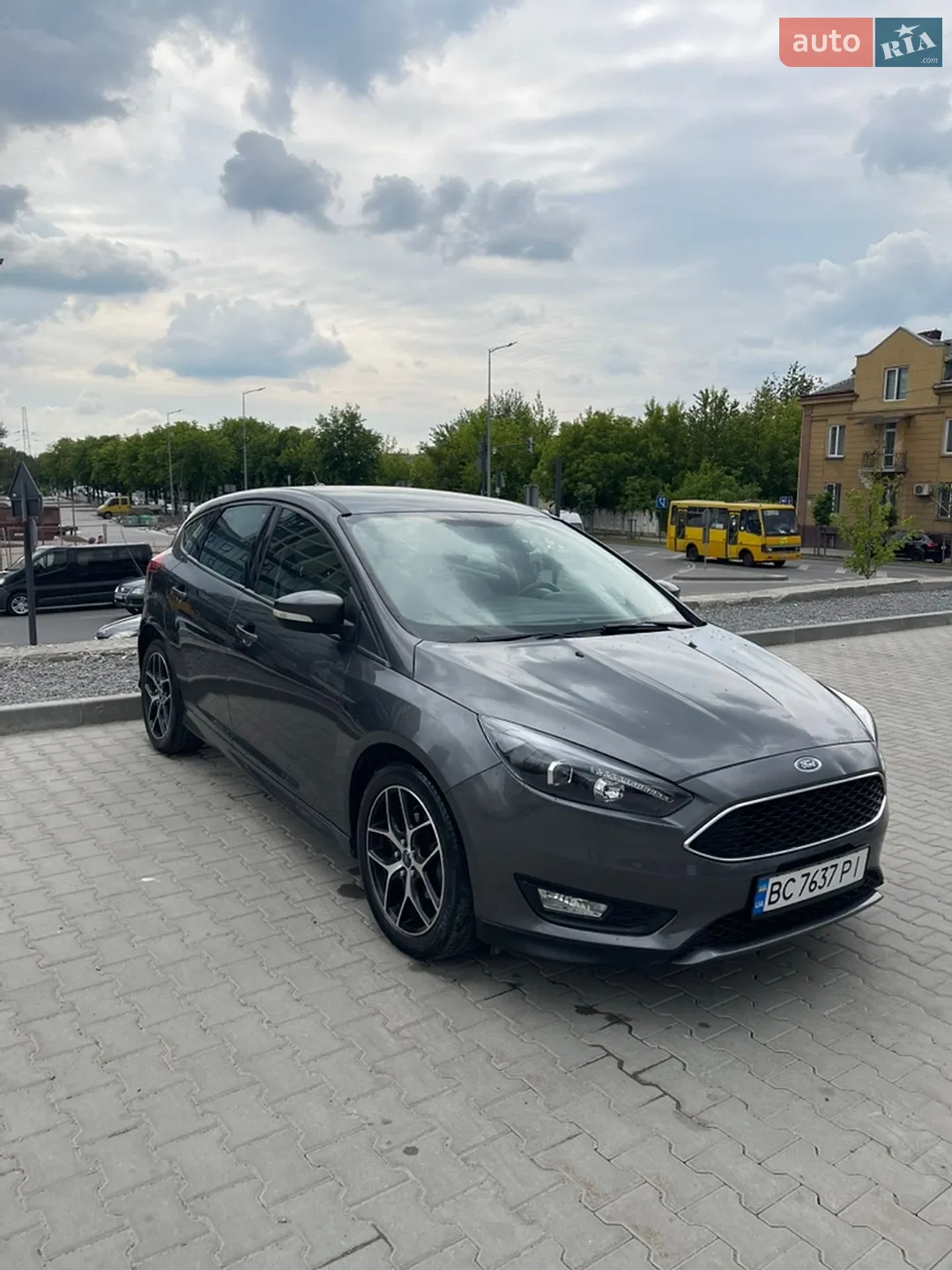 2016 Ford Focus - мініатюра 16