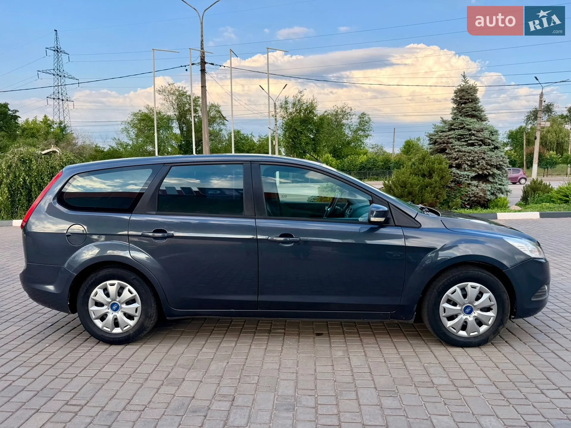 2010 Ford Focus - мініатюра 11