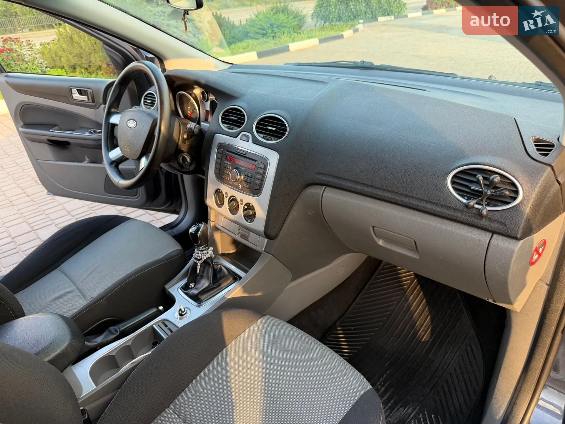 2010 Ford Focus - мініатюра 34