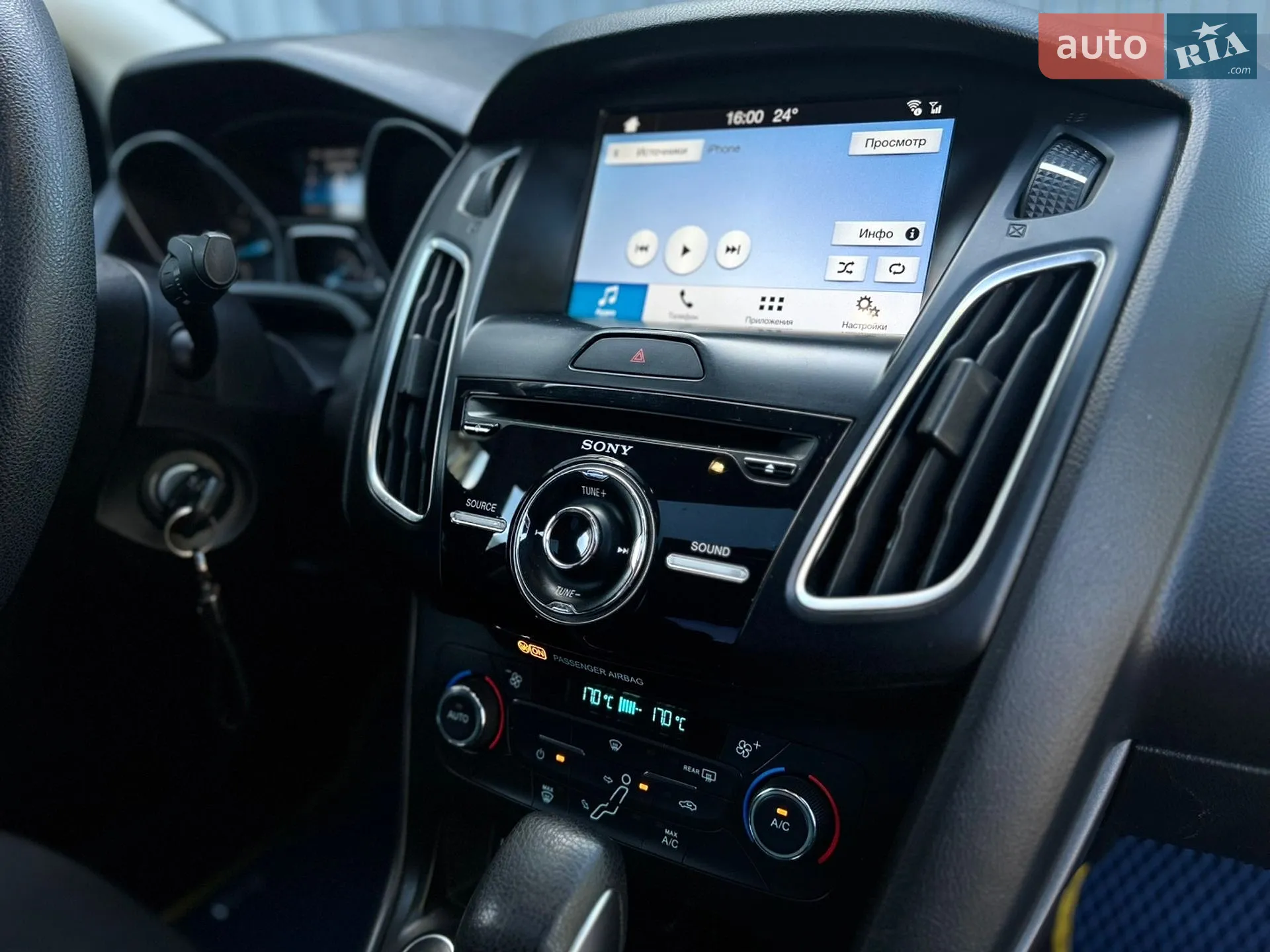 2016 Ford Focus - мініатюра 18
