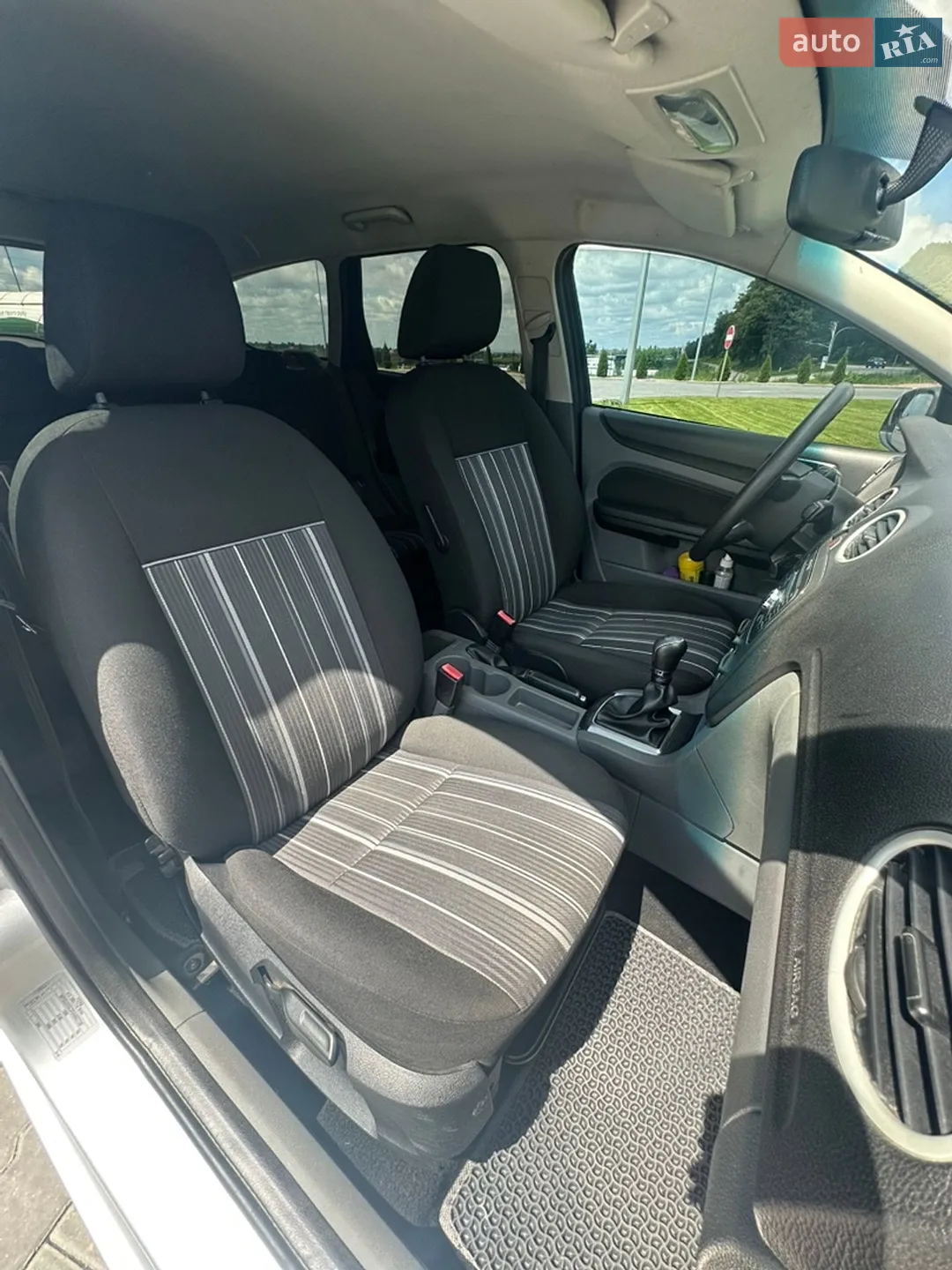 2010 Ford Focus - мініатюра 4