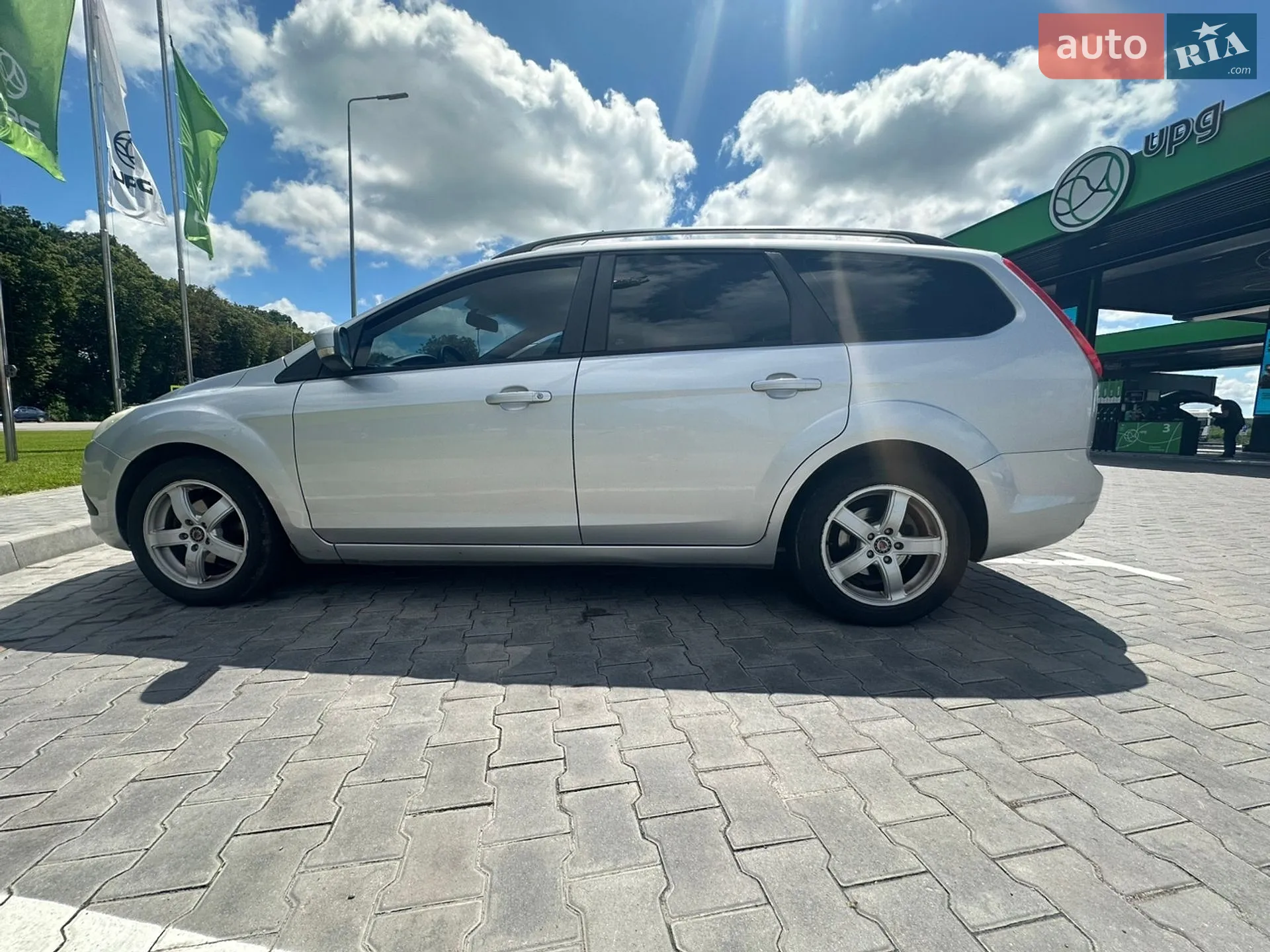 2010 Ford Focus - мініатюра 10
