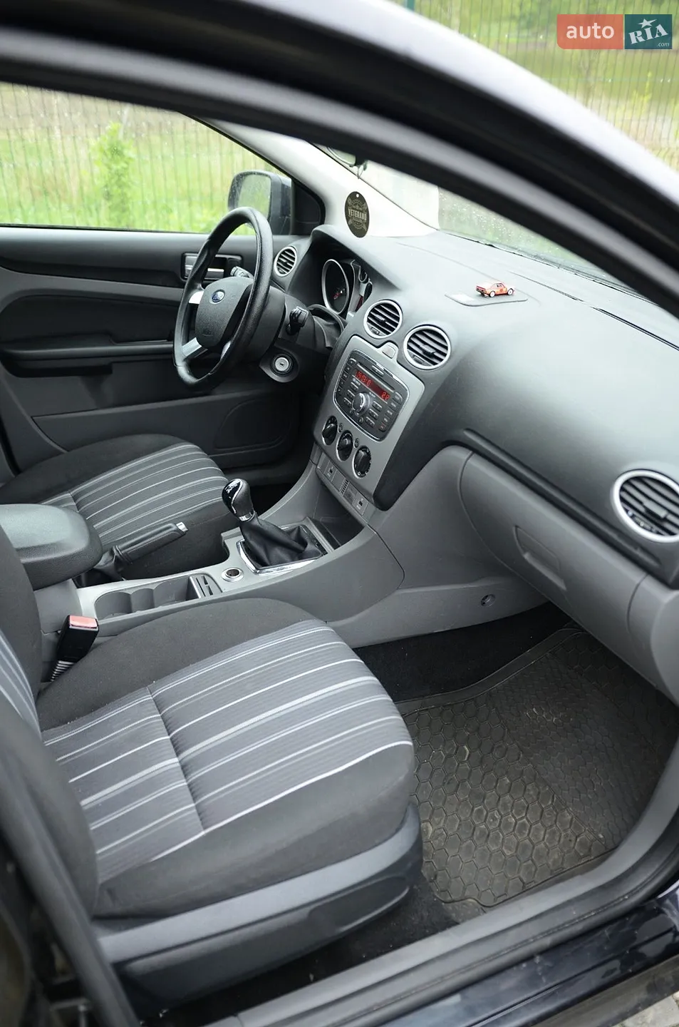 2010 Ford Focus - мініатюра 15