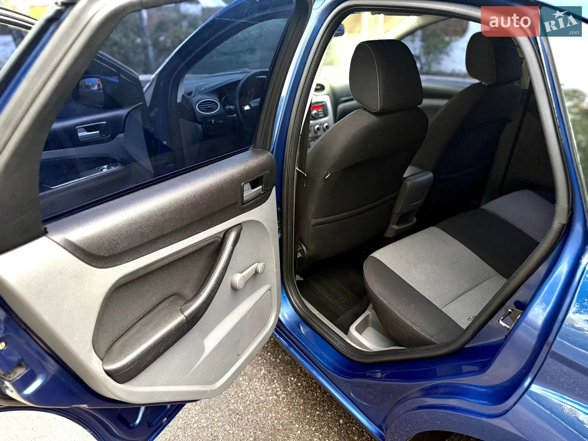 2010 Ford Focus - мініатюра 13