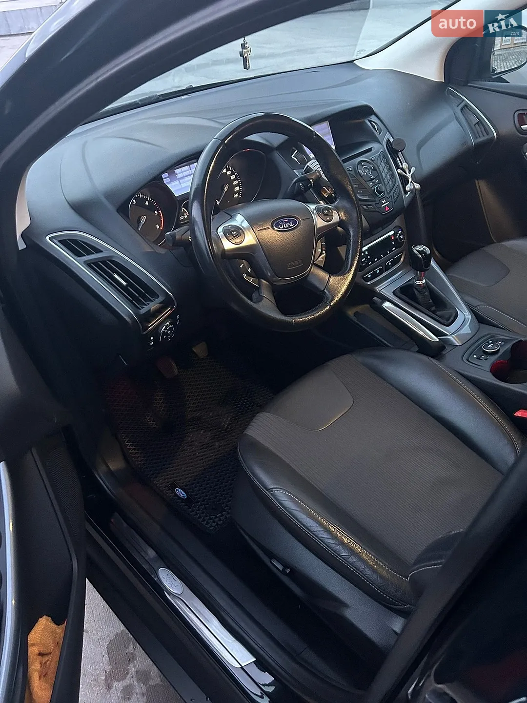 2011 Ford Focus - мініатюра 8