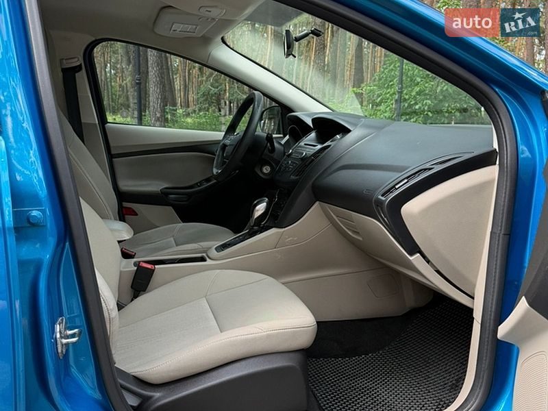 Хэтчбек Ford Focus 2015 в Чернигове