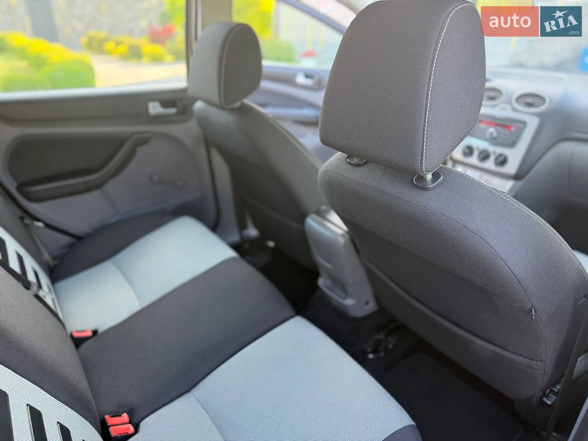 2011 Ford Focus - мініатюра 12