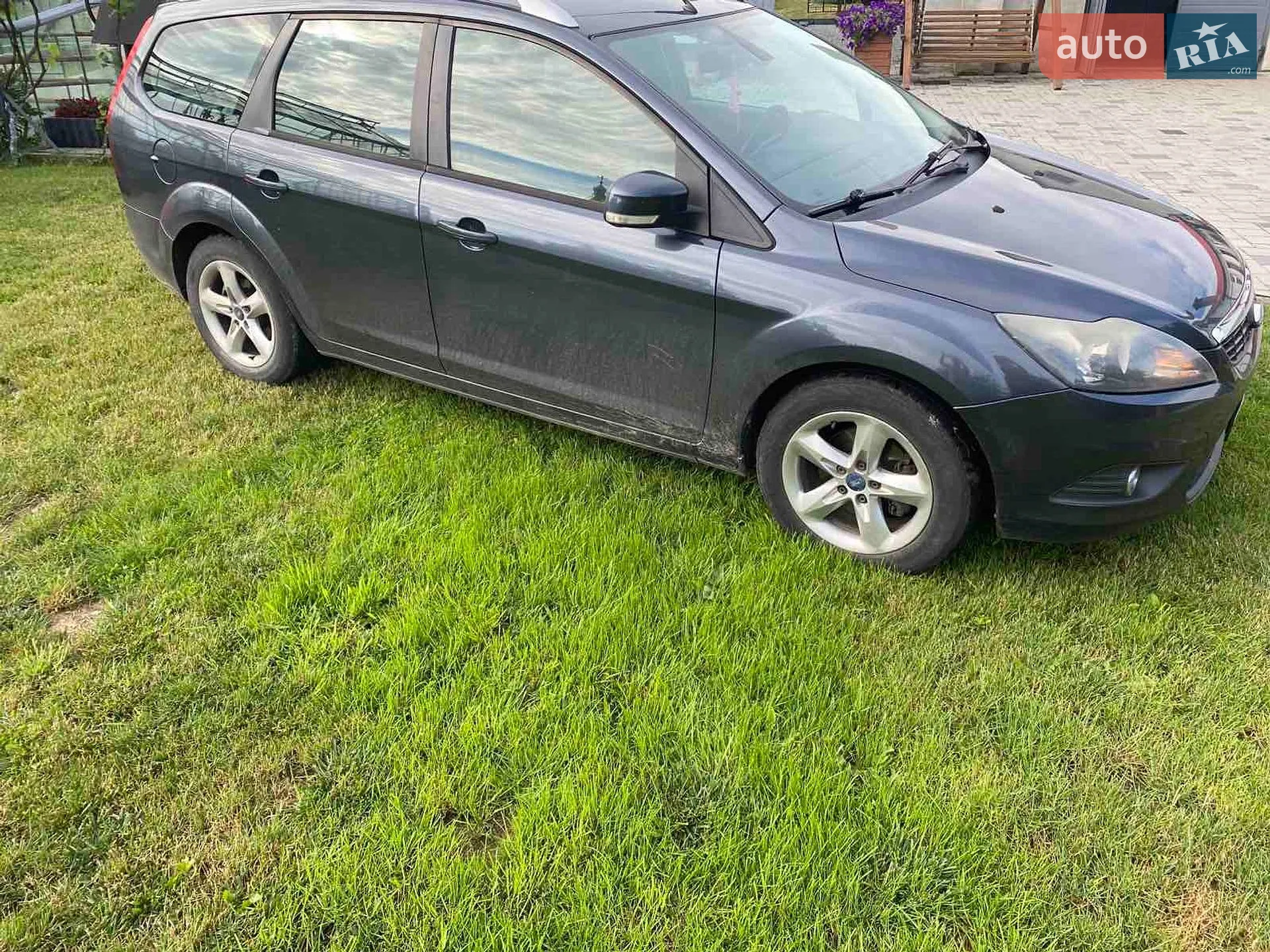 2010 Ford Focus - мініатюра 9