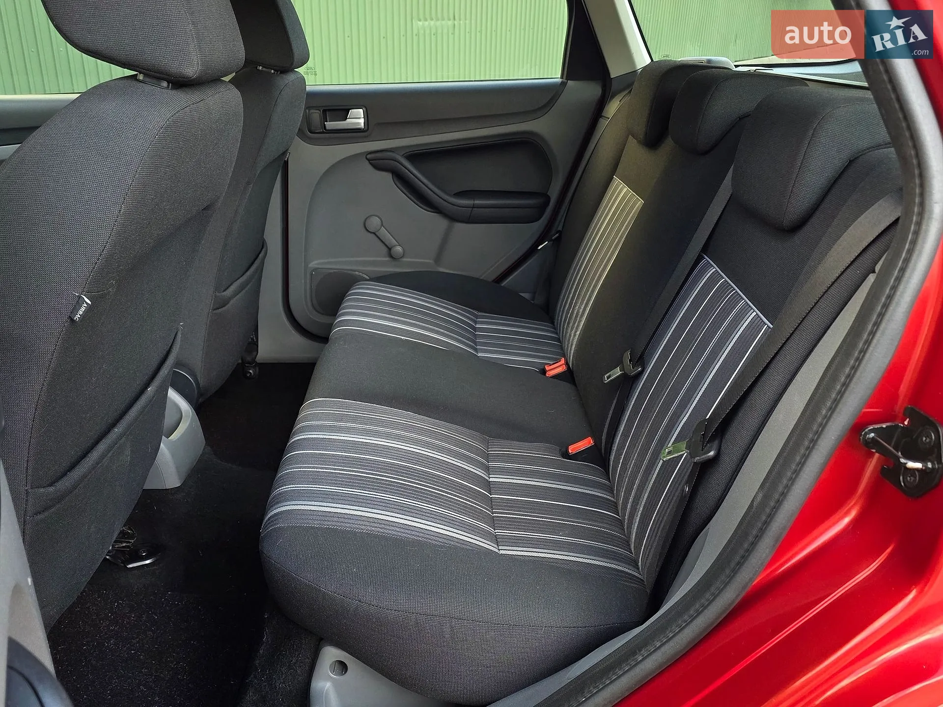 2010 Ford Focus - мініатюра 28