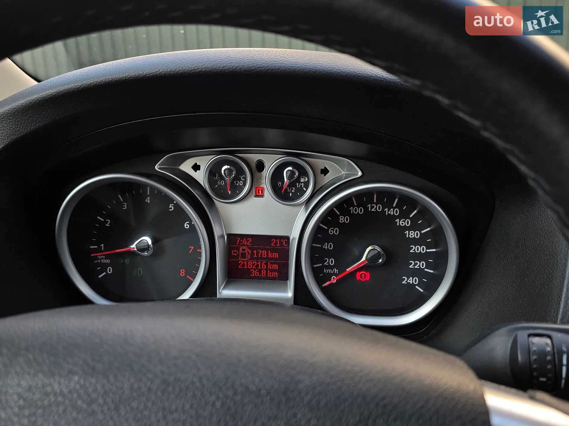 2010 Ford Focus - мініатюра 38