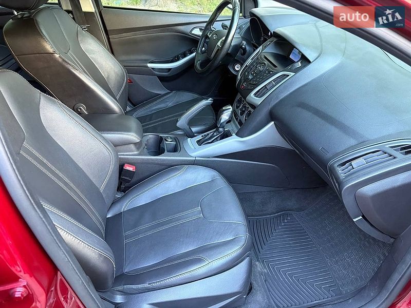 Хэтчбек Ford Focus 2013 в Львове