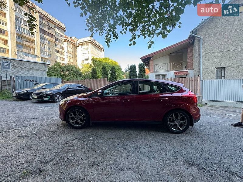 Хэтчбек Ford Focus 2013 в Львове
