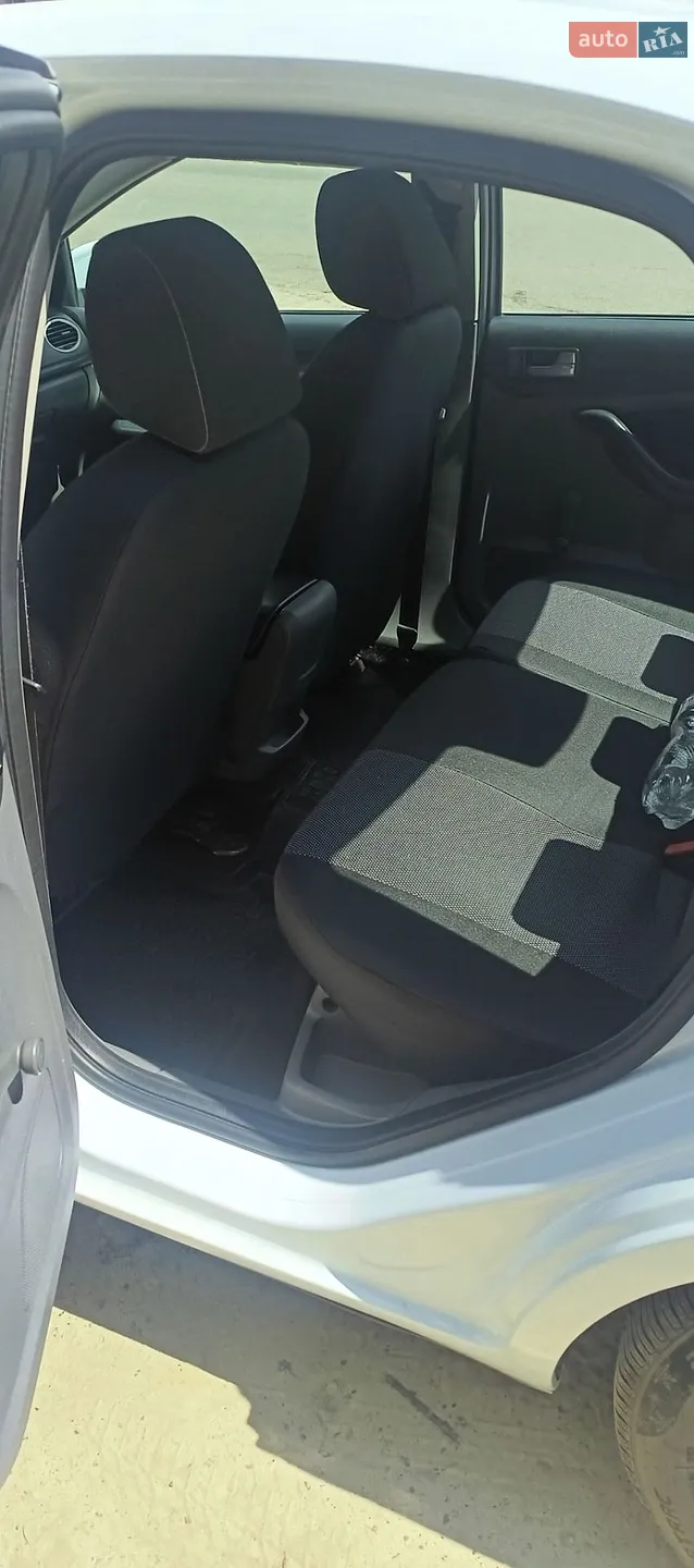 2011 Ford Focus - мініатюра 4