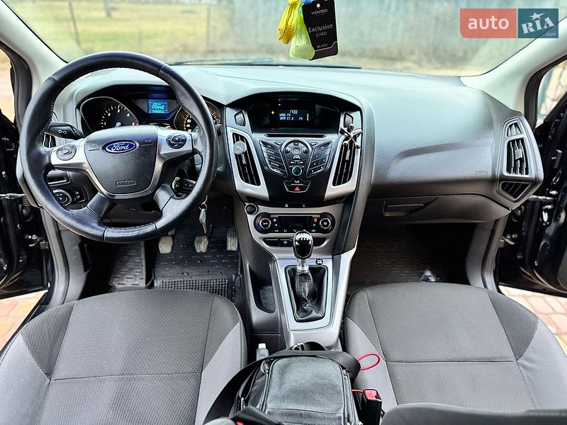 Седан Ford Focus 2013 в Ужгороді