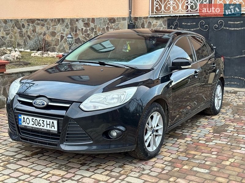 Седан Ford Focus 2013 в Ужгороді