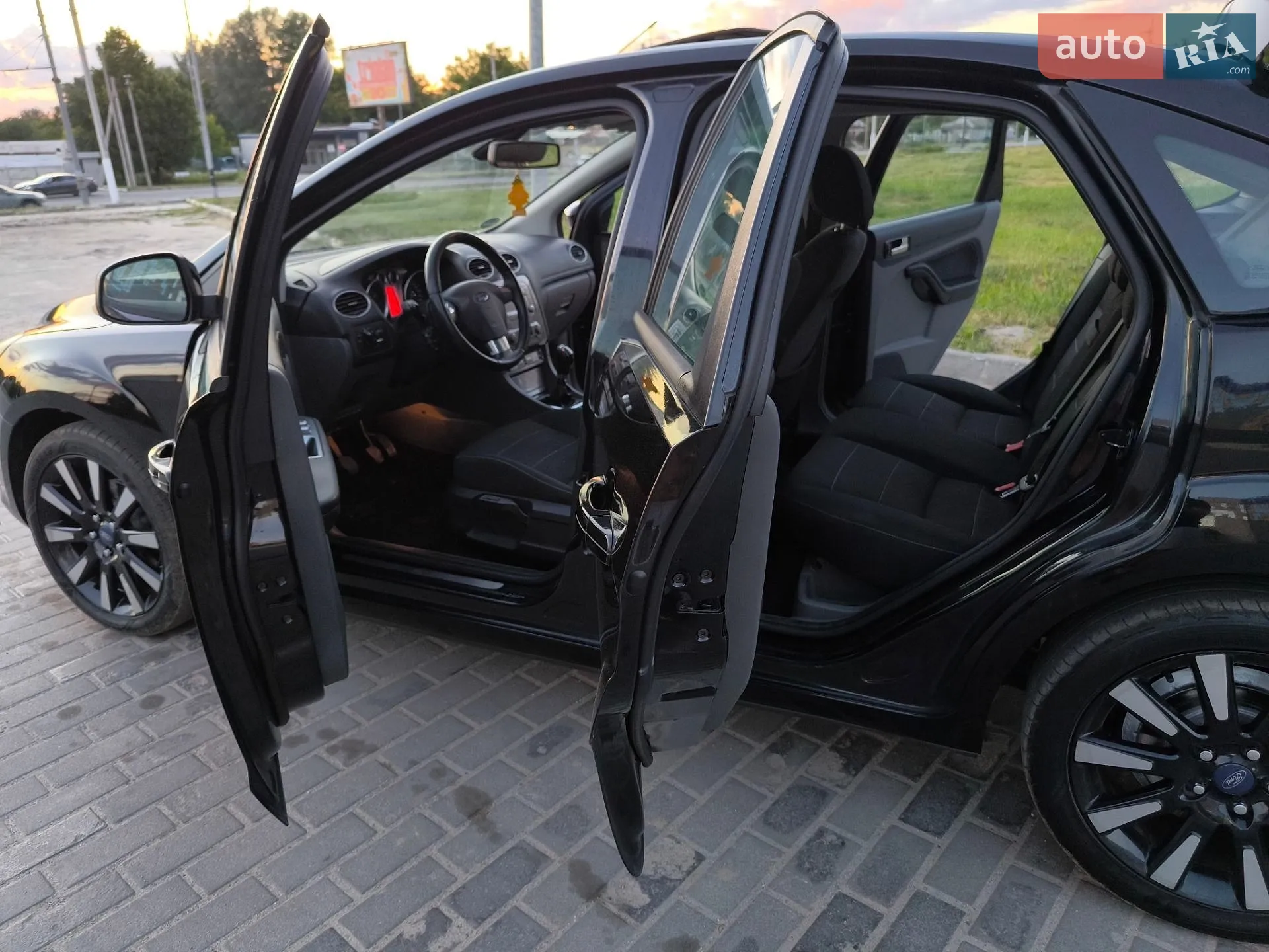 2010 Ford Focus - мініатюра 48