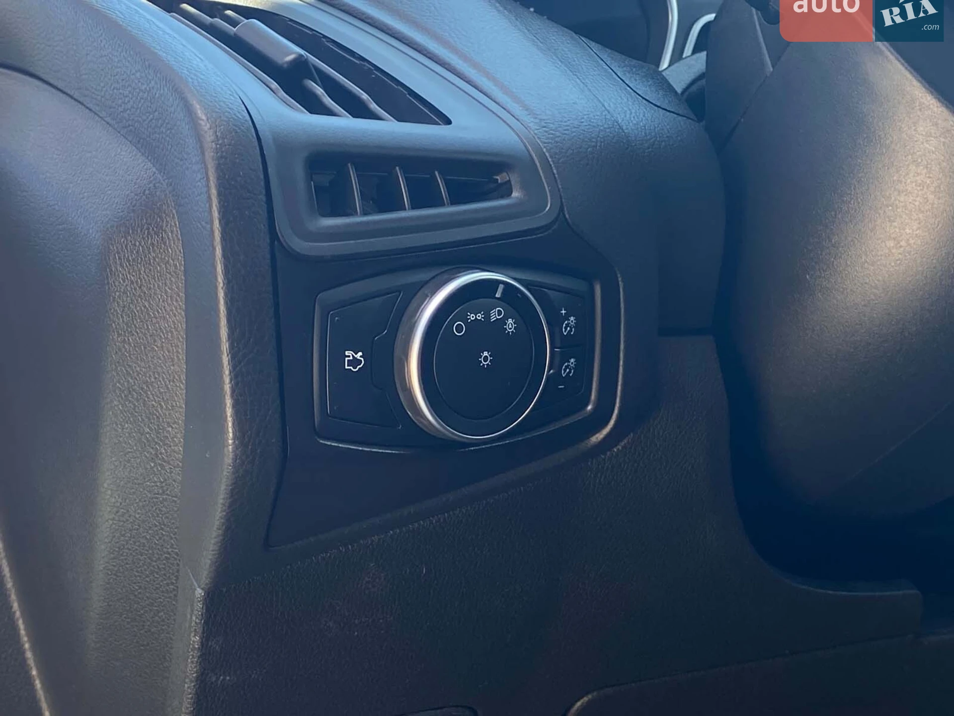 2016 Ford Focus - мініатюра 15