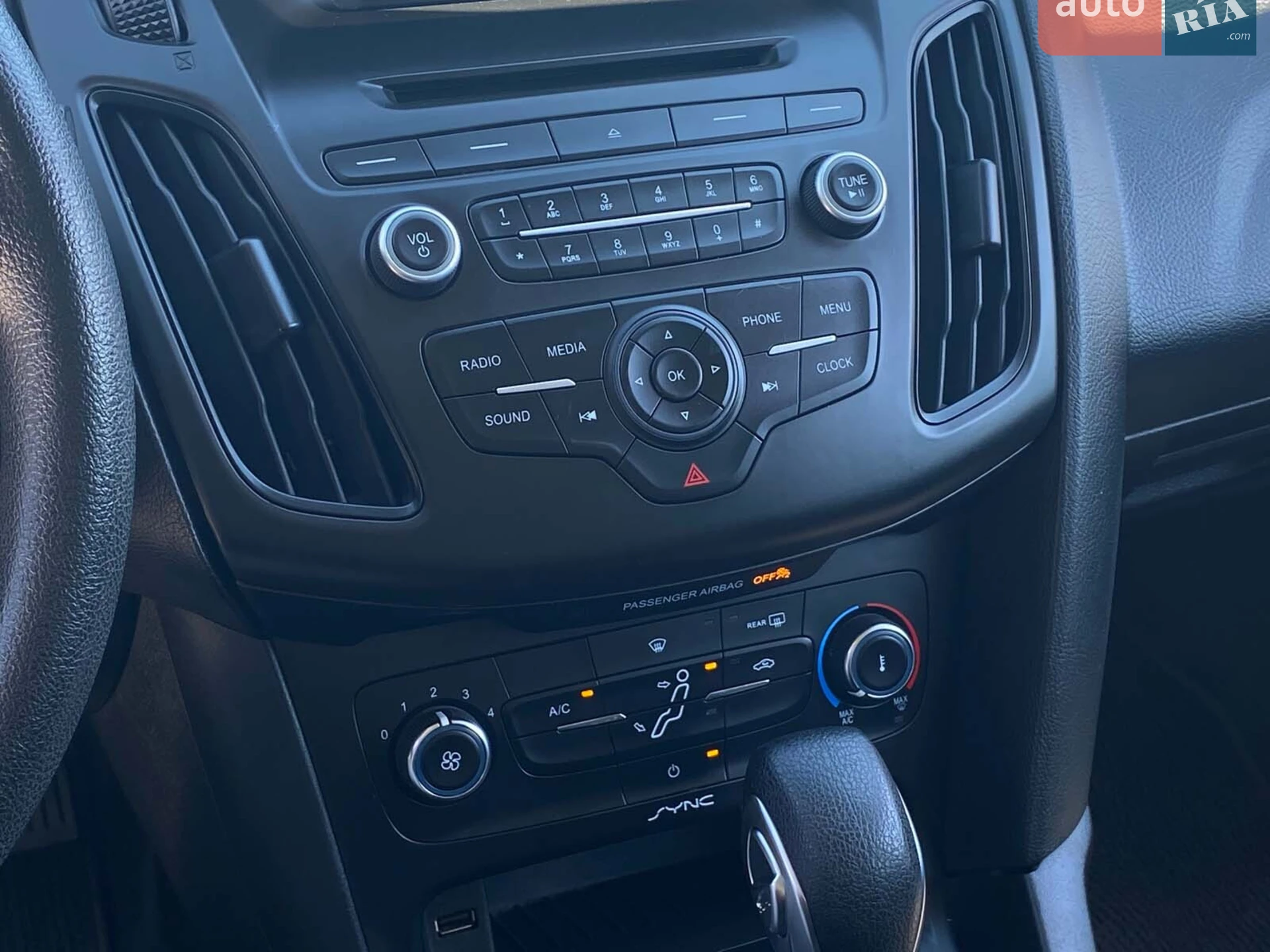 2016 Ford Focus - мініатюра 18
