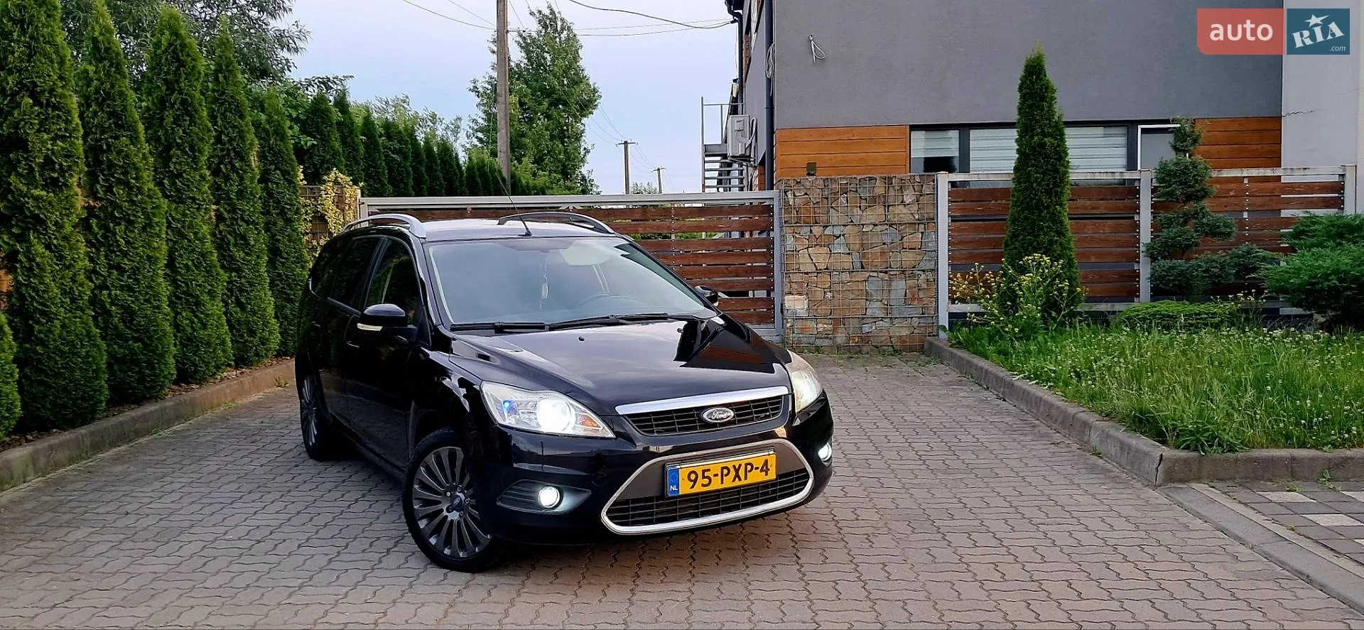 2010 Ford Focus - мініатюра 23