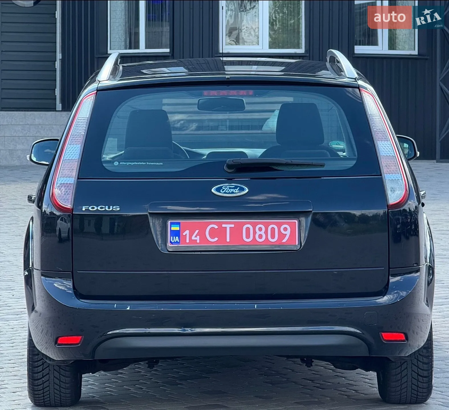 2010 Ford Focus - мініатюра 11