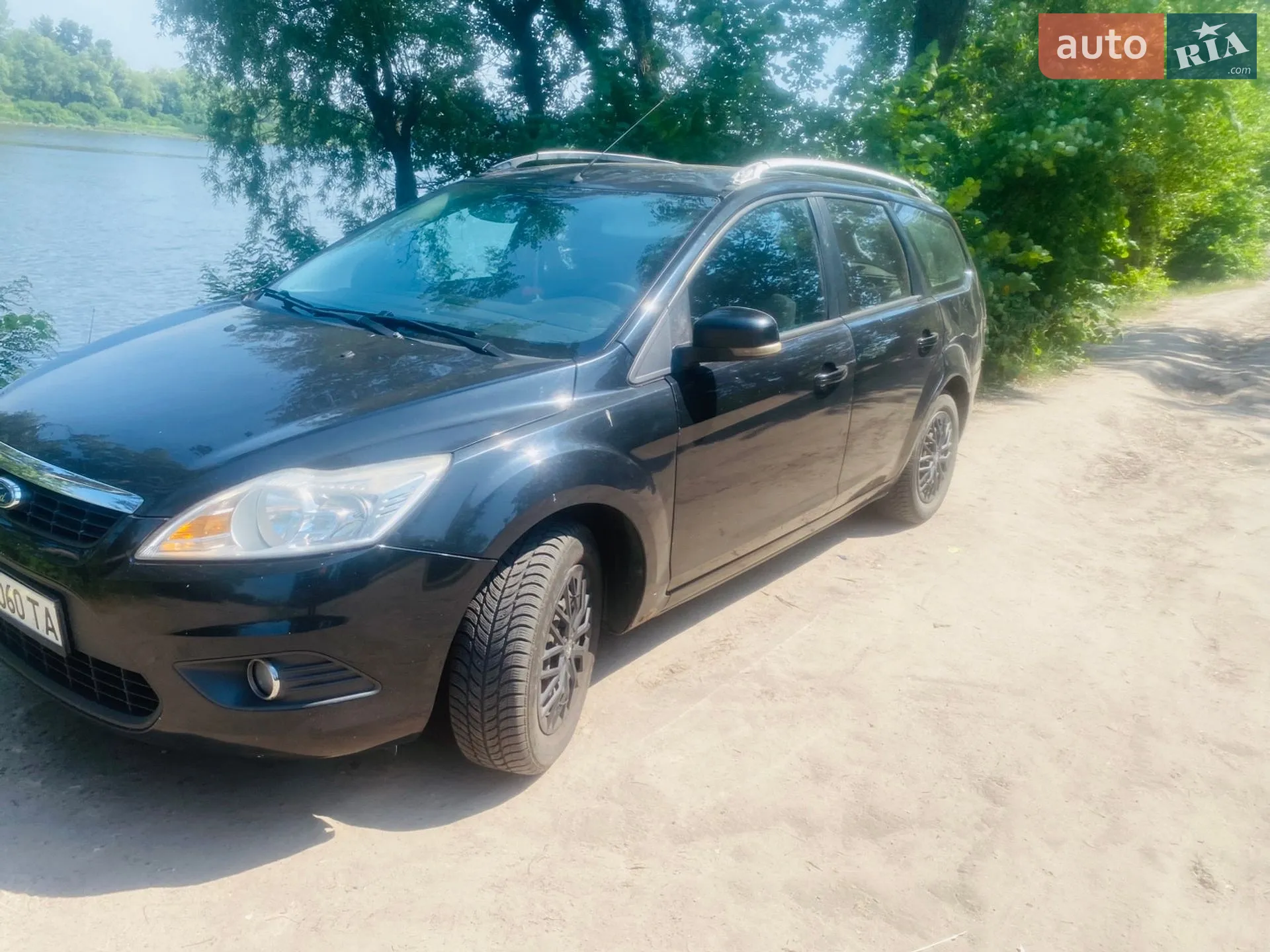 2010 Ford Focus - мініатюра 2