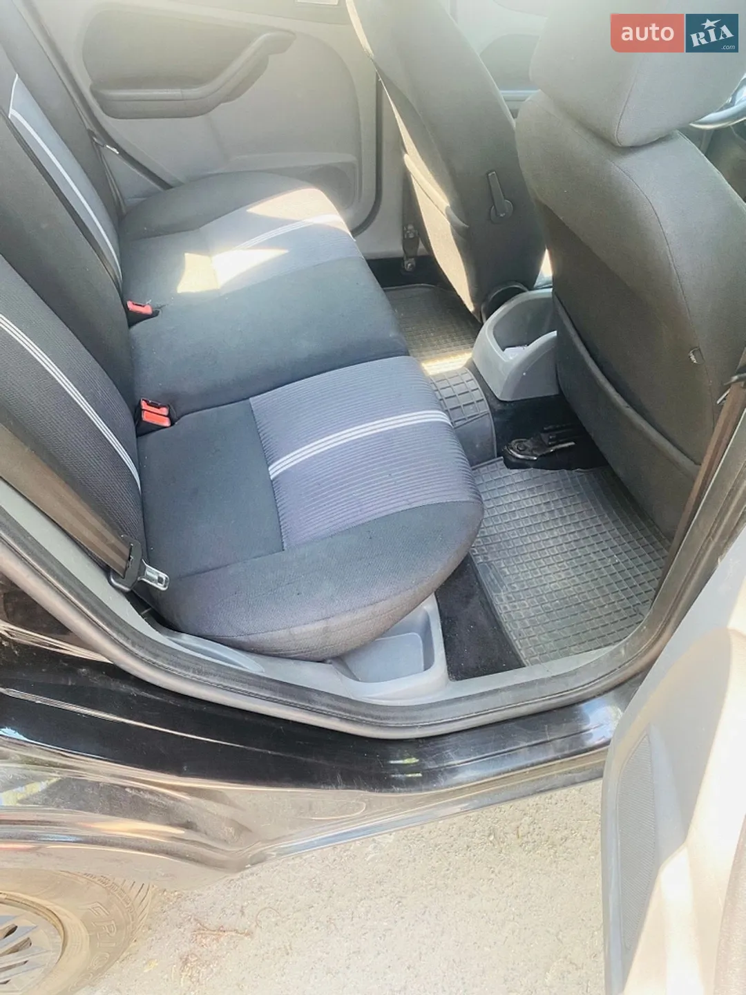 2010 Ford Focus - мініатюра 14