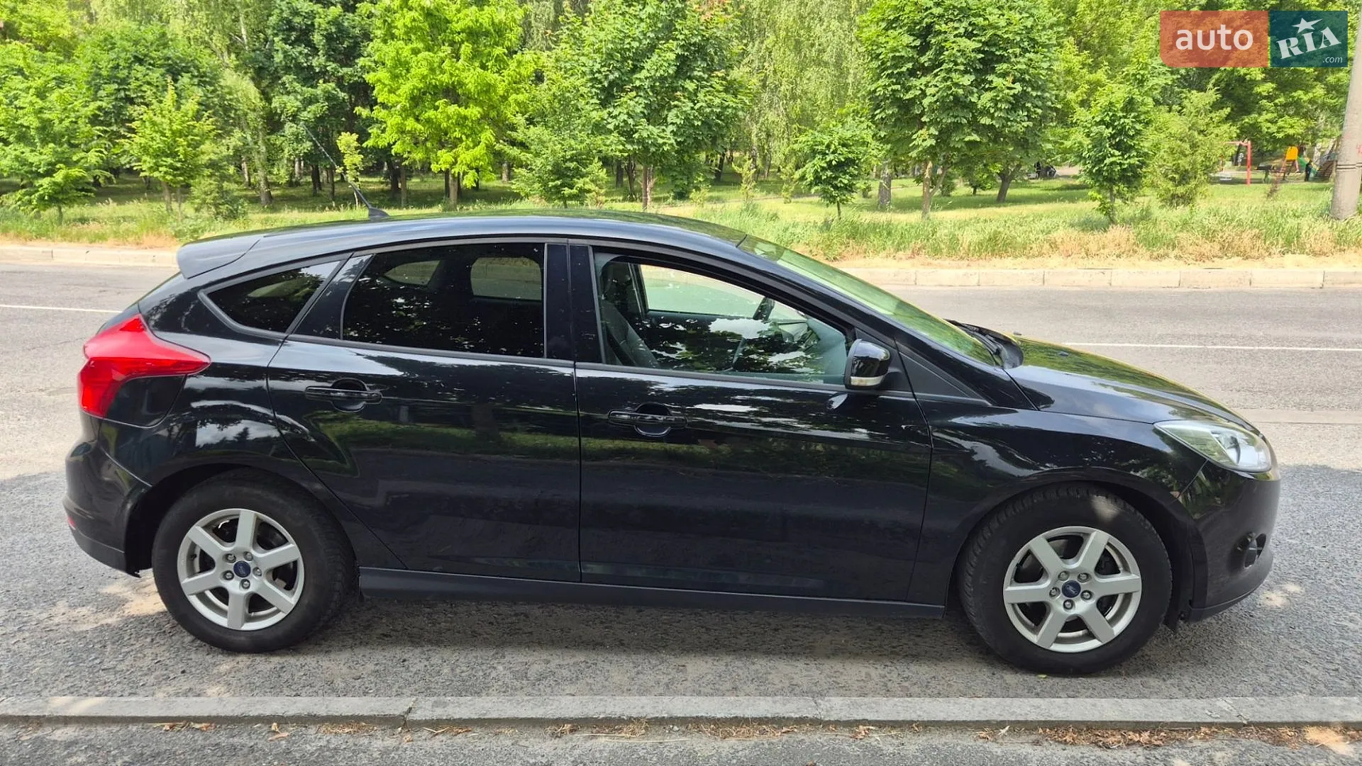 Ford Focus 2011 VIN WF0KXXGCBKBK72615 фото оголошення 7 з 38