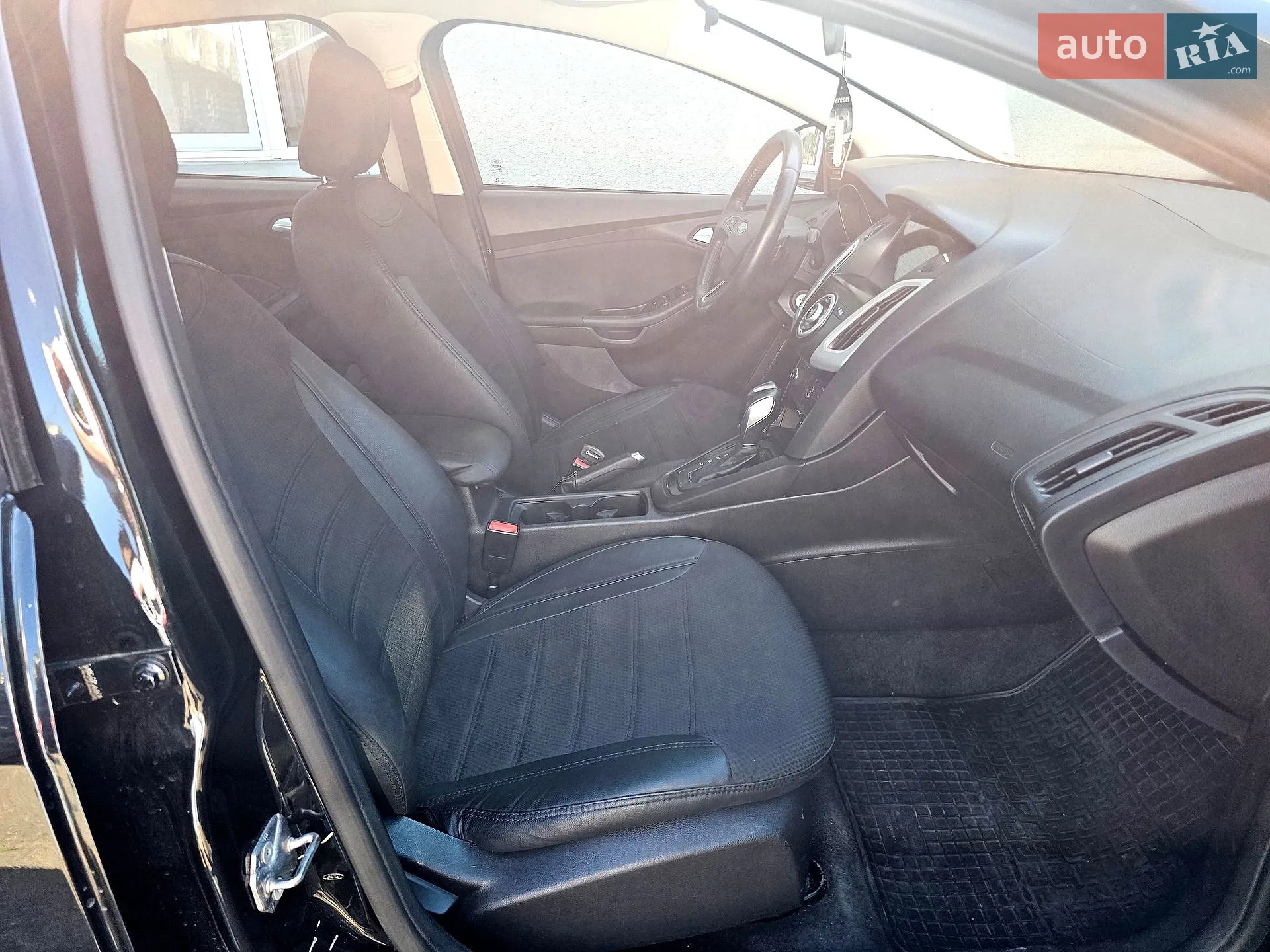 2015 Ford Focus - мініатюра 15