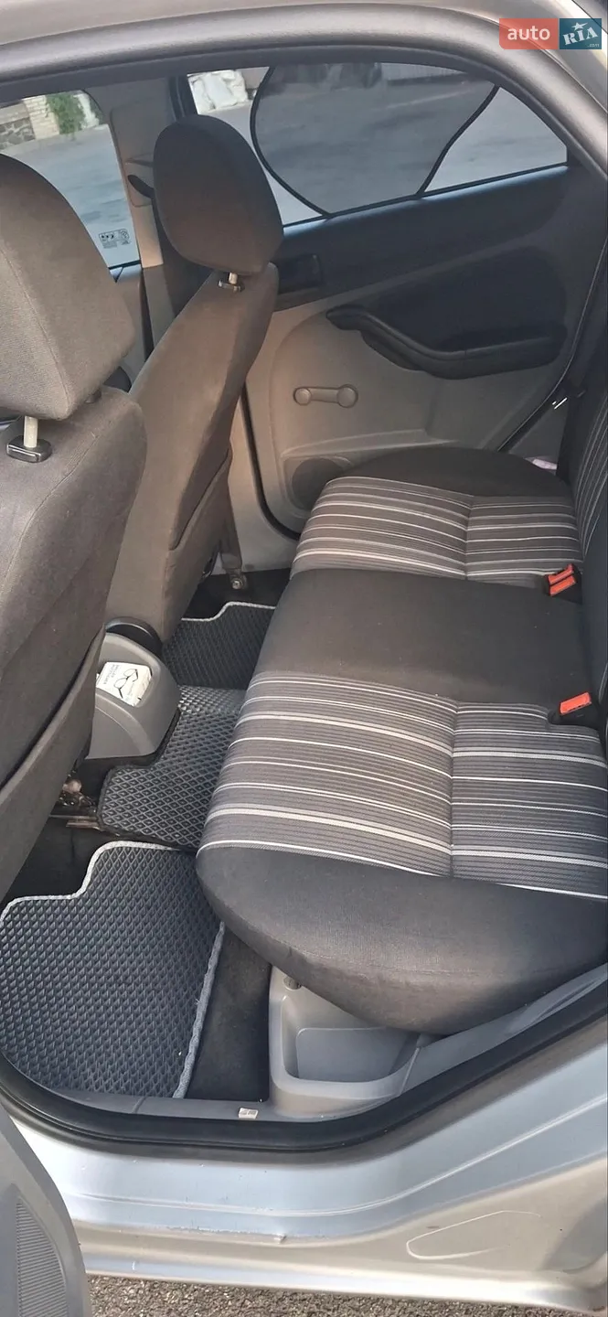 2011 Ford Focus - мініатюра 15