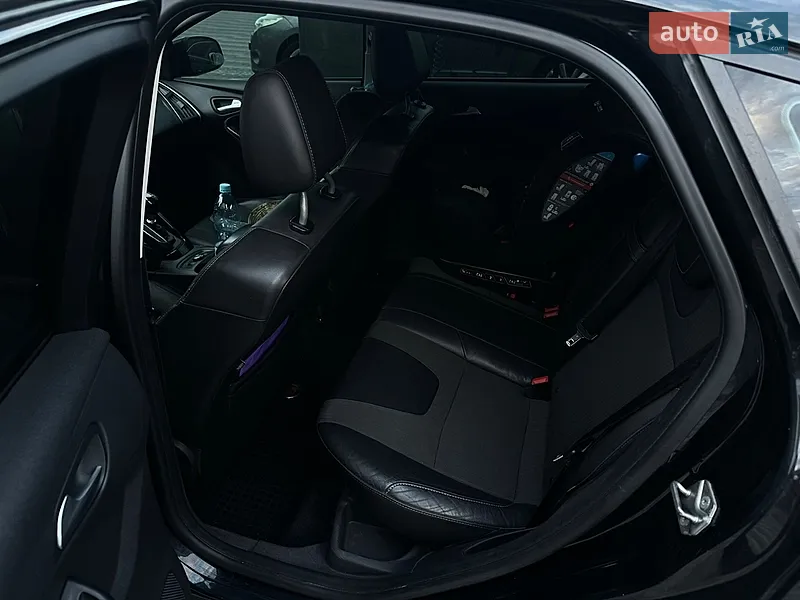 Ford Focus 2011 VIN WF0KXXGCBKBY45189 фото оголошення 16 з 65
