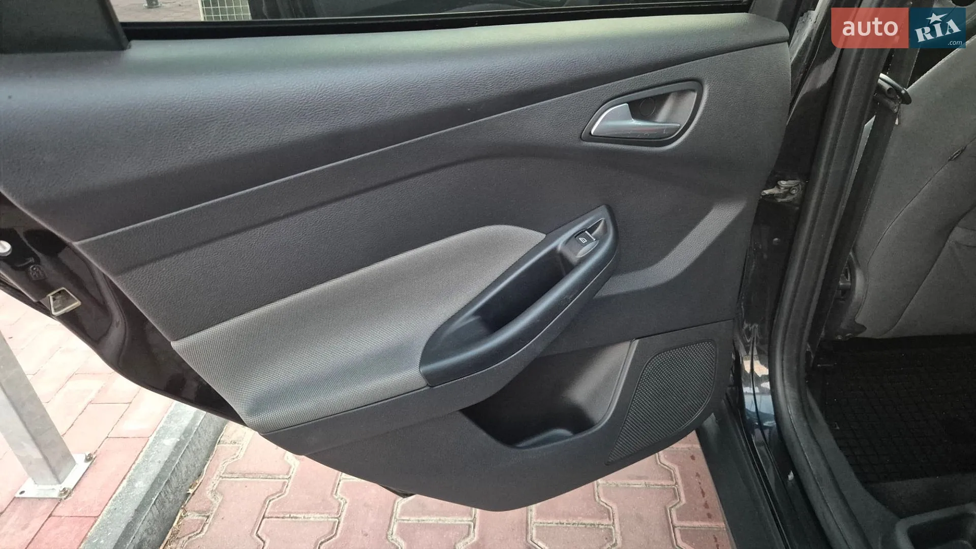 Ford Focus 2011 VIN WF0KXXGCBKBK72615 фото оголошення 21 з 38