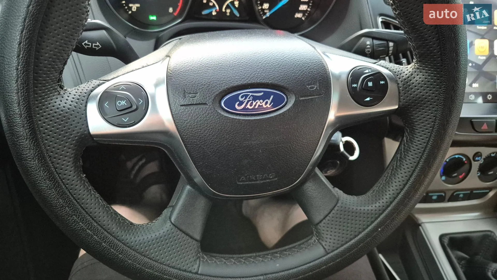 Ford Focus 2011 VIN WF0KXXGCBKBK72615 фото оголошення 27 з 38
