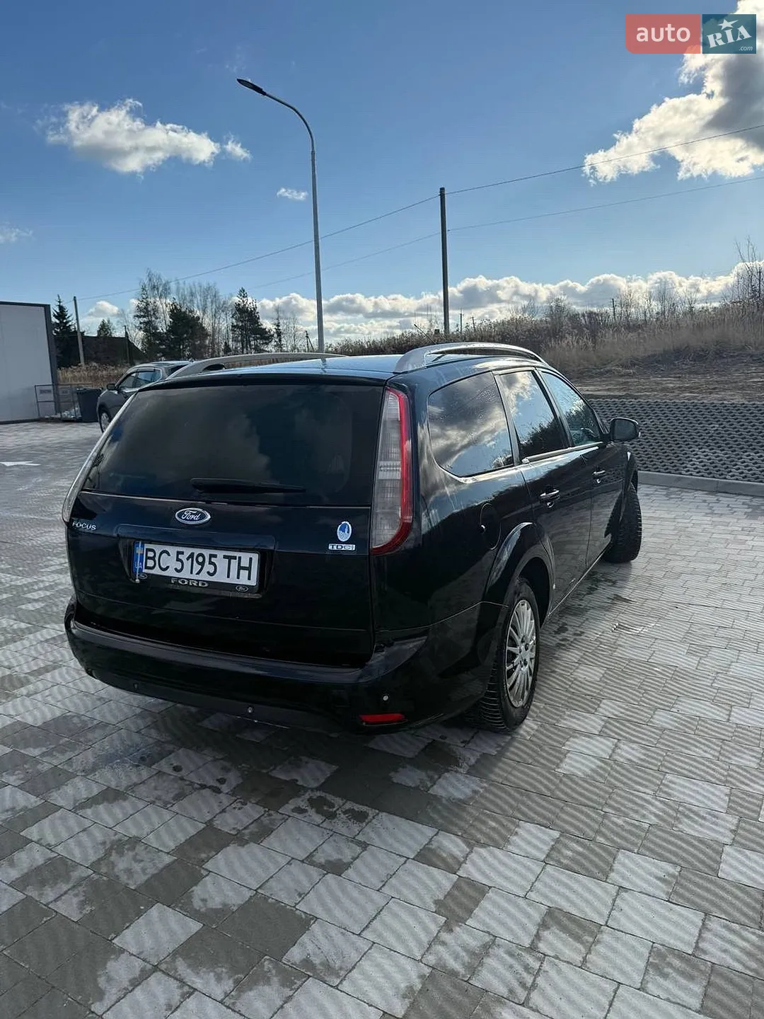 2010 Ford Focus - мініатюра 9