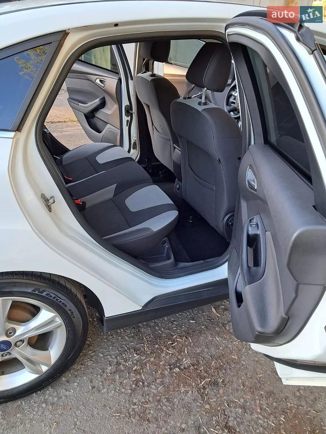 2012 Ford Focus - мініатюра 11