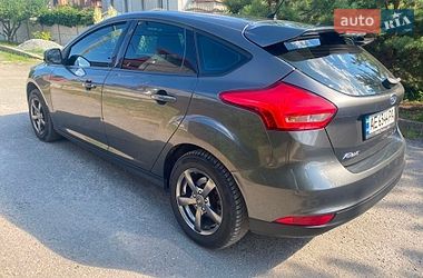 Хэтчбек Ford Focus 2016 в Днепре
