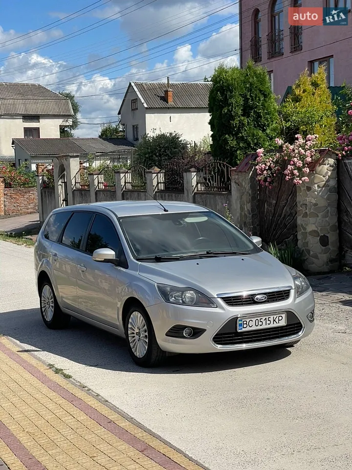2010 Ford Focus - мініатюра 16