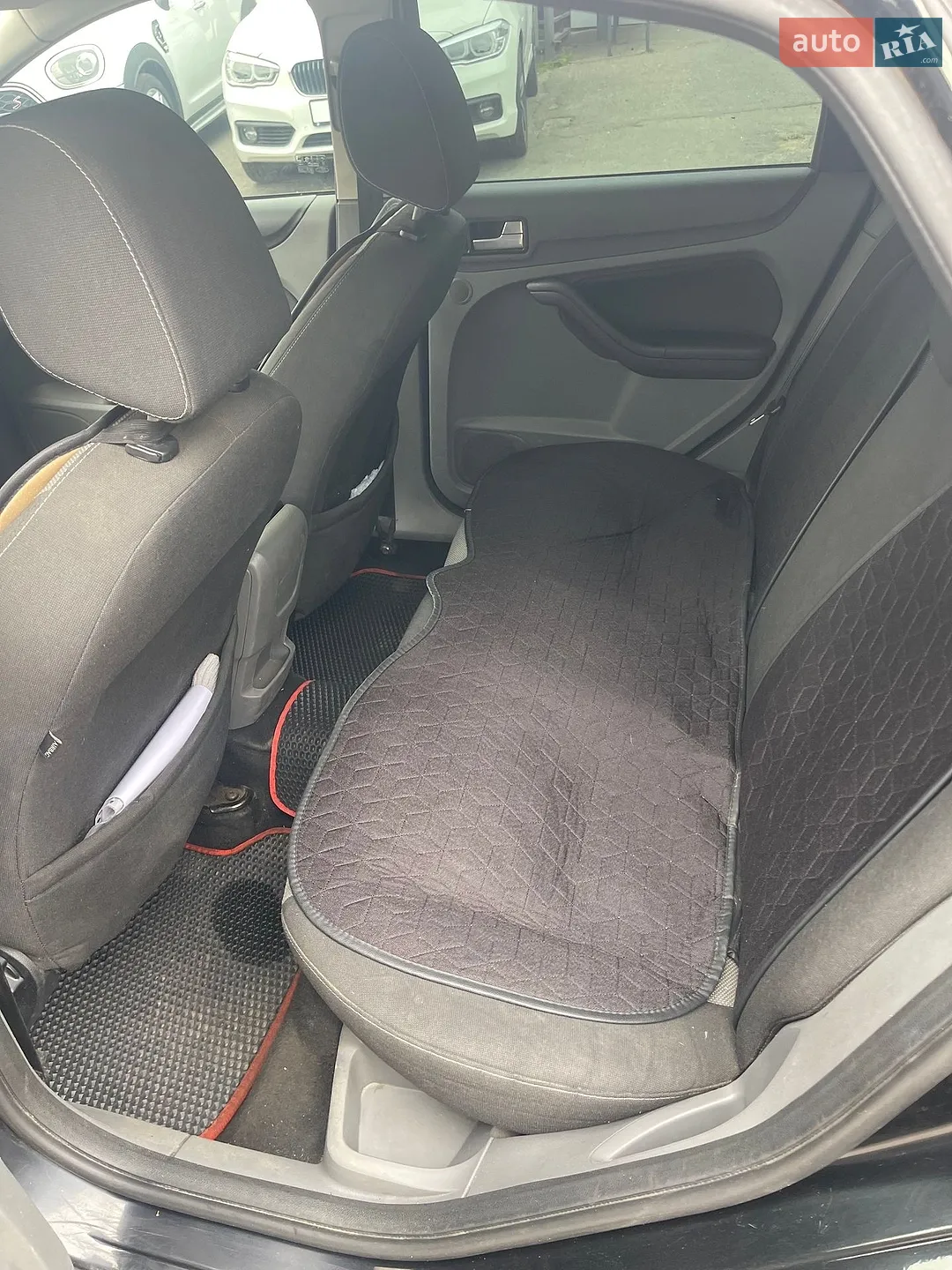 2010 Ford Focus - мініатюра 4