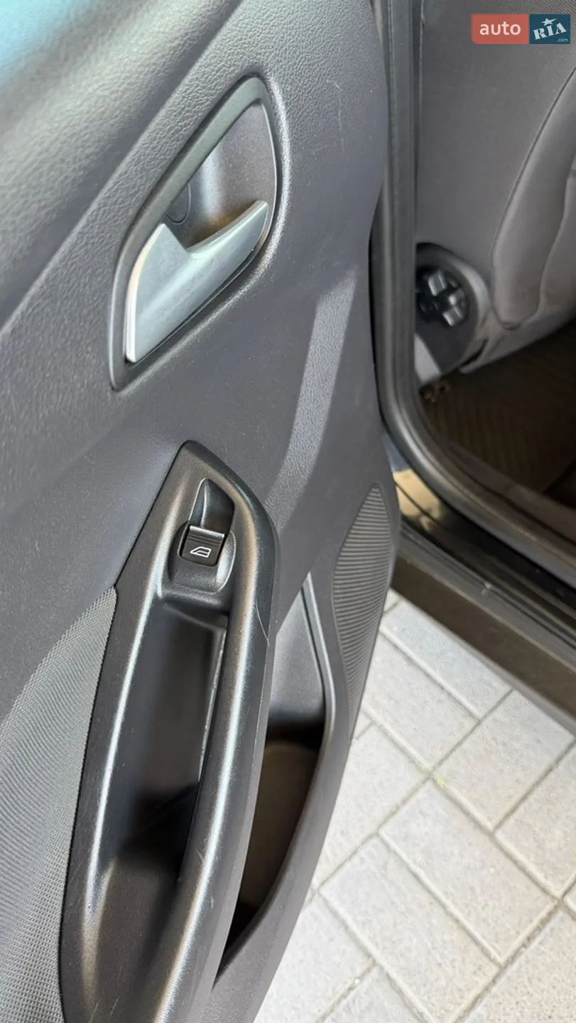 2011 Ford Focus - мініатюра 17