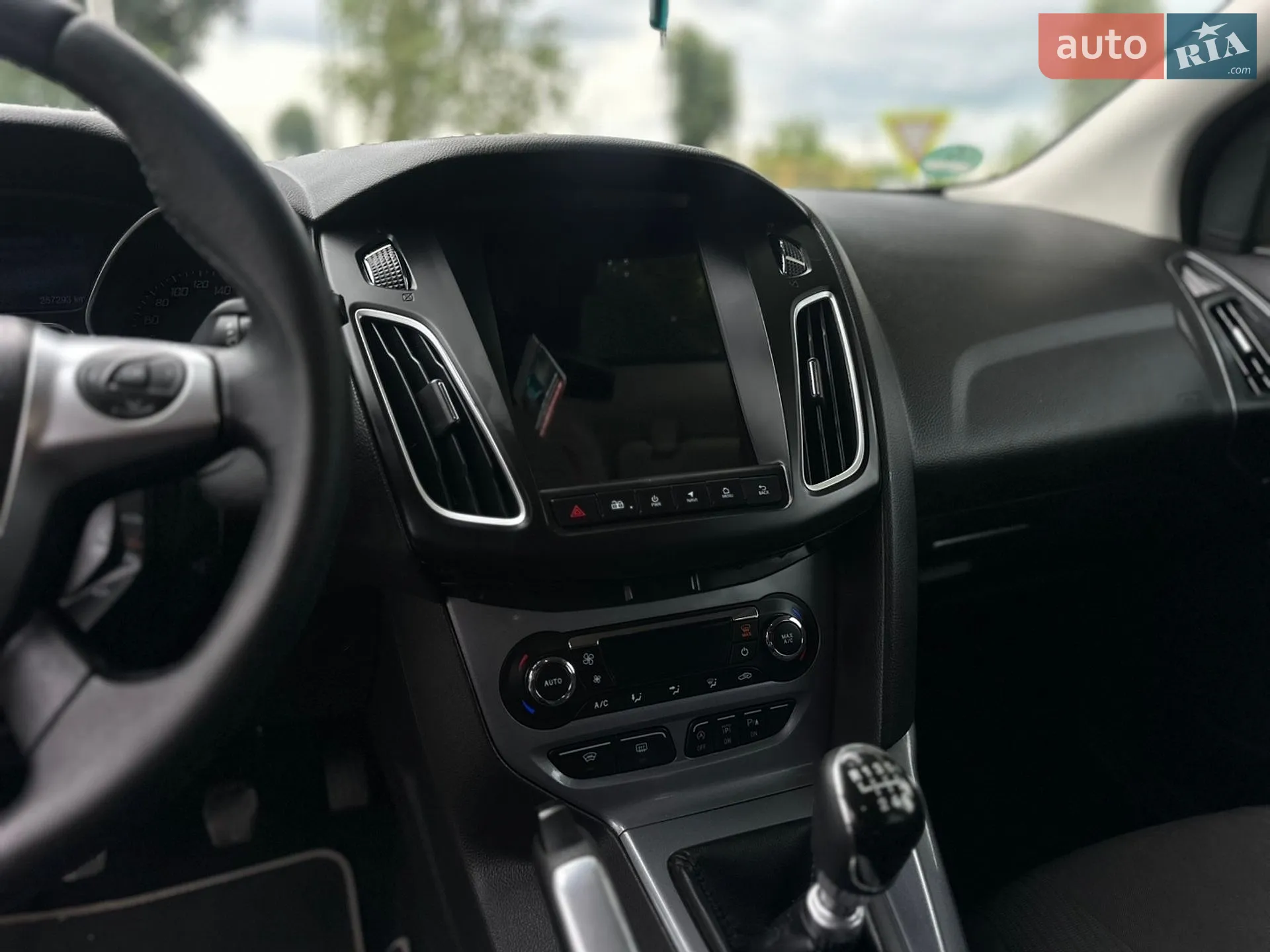 2011 Ford Focus - мініатюра 32