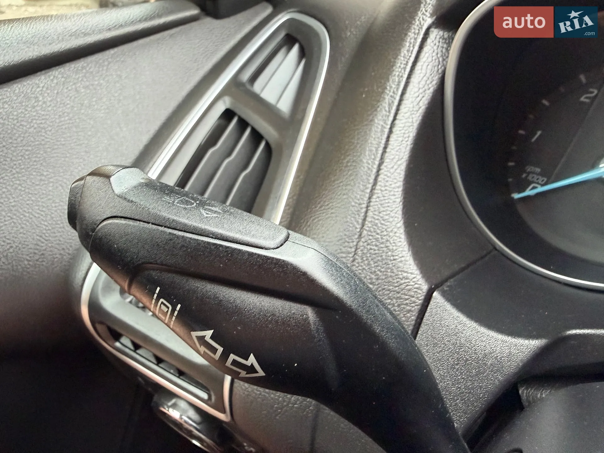 2013 Ford Focus - мініатюра 103