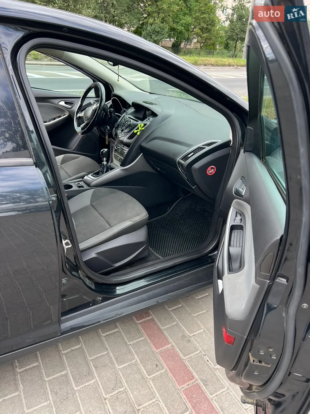 2011 Ford Focus - мініатюра 17