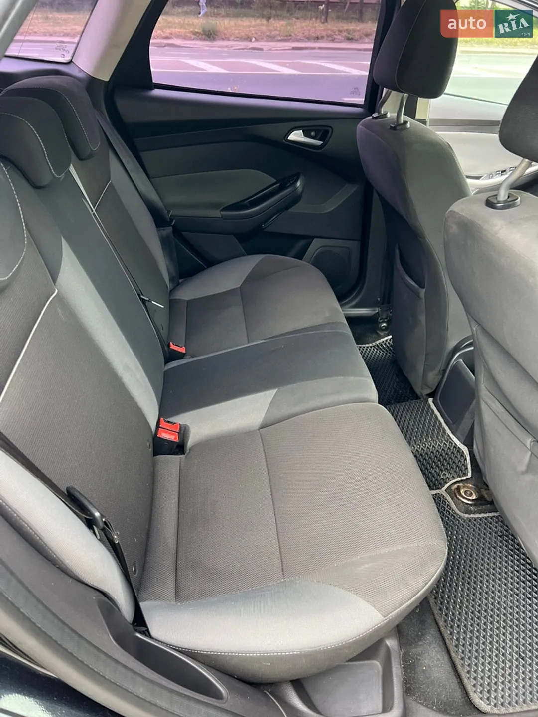 2011 Ford Focus - мініатюра 20