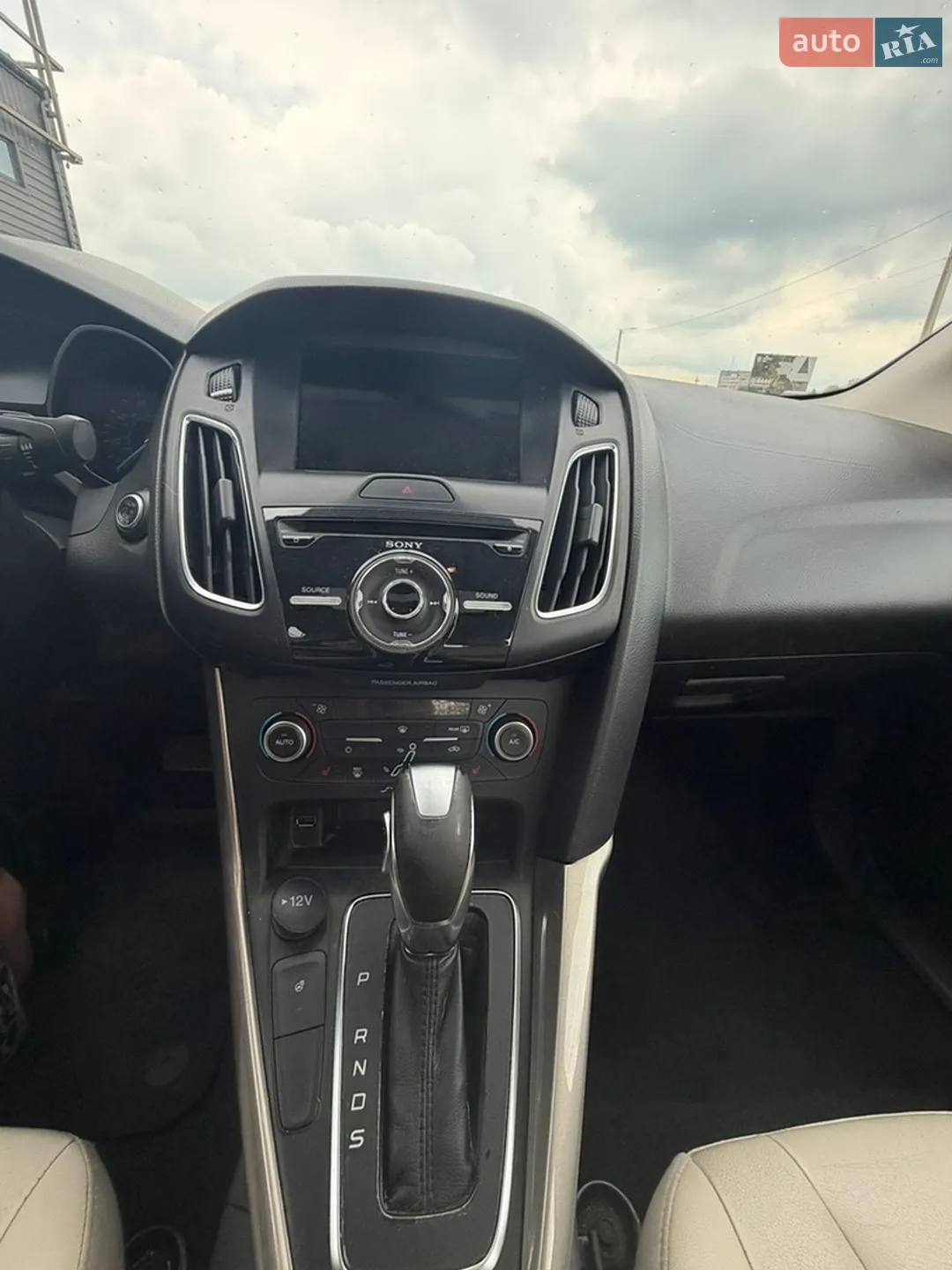 2018 Ford Focus - мініатюра 16