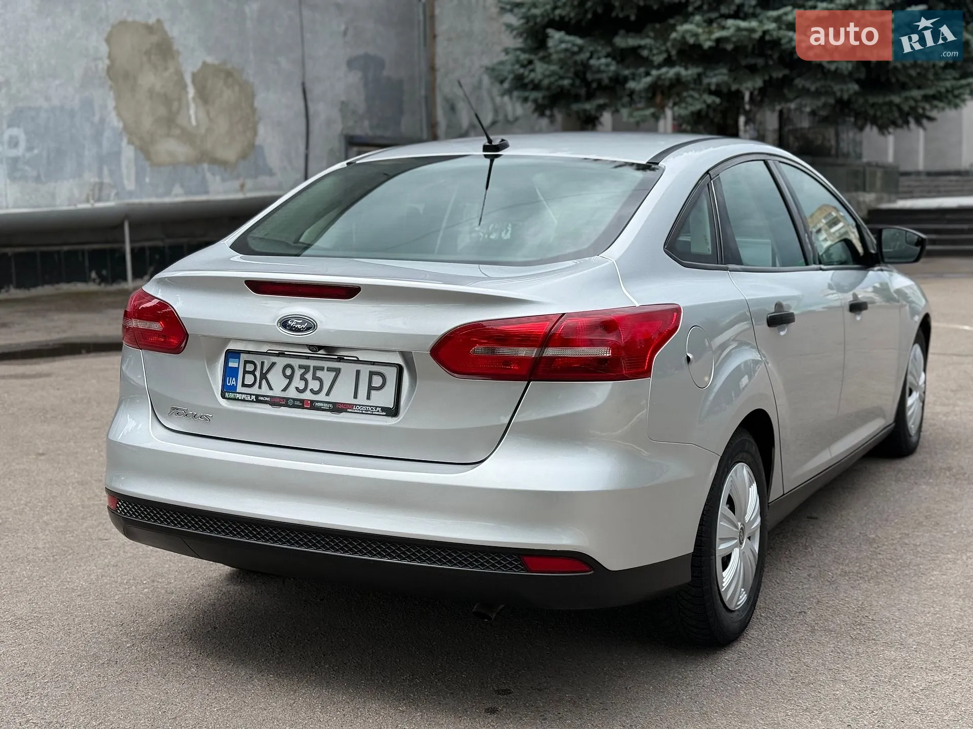 2017 Ford Focus - мініатюра 18