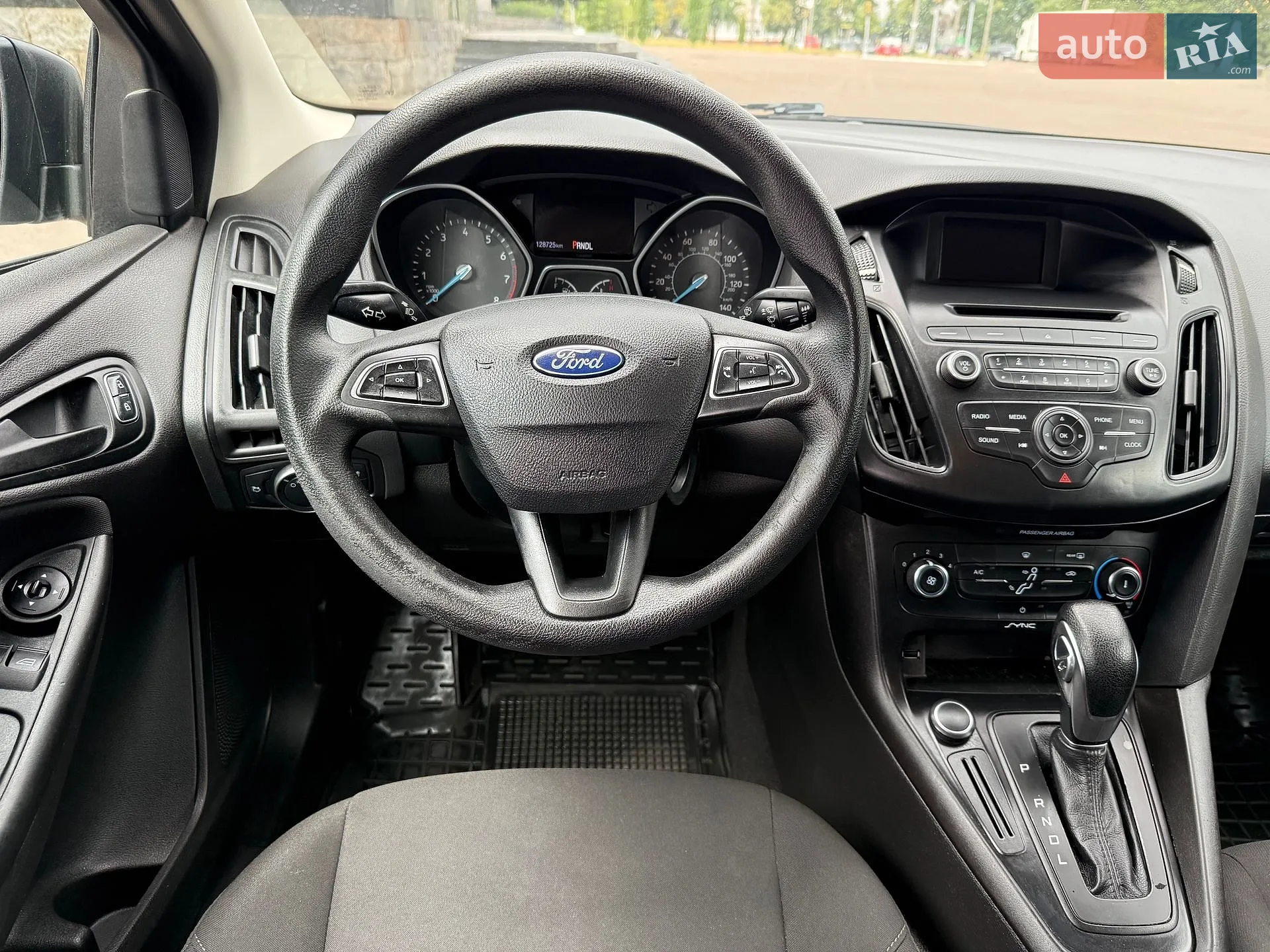 2017 Ford Focus - мініатюра 51